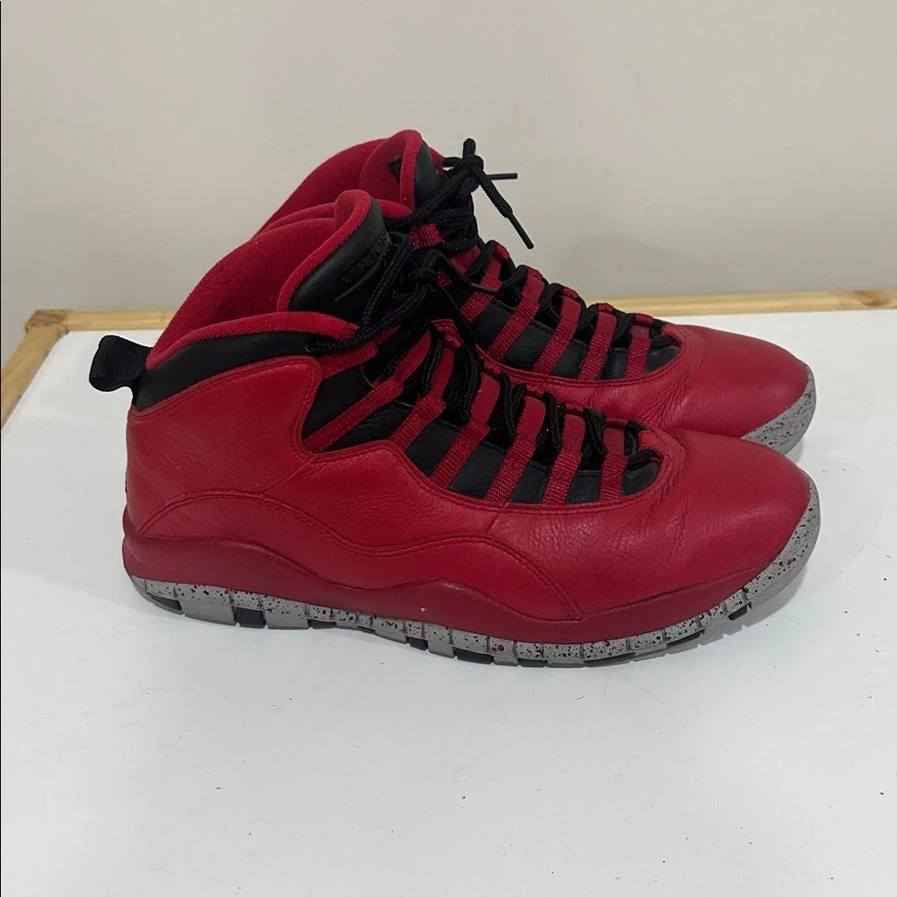 Size 10.5 - Air Jordan 10 Retro Bulls Over Broadway - Picture 2 of 6